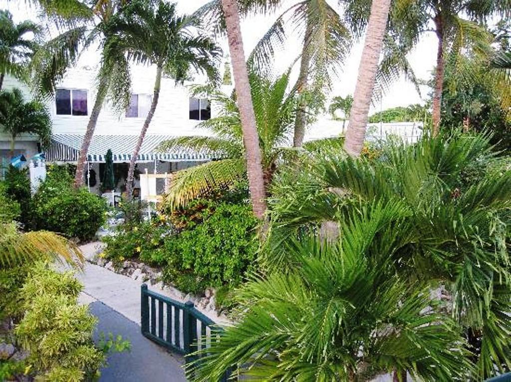 Bay View Suites Paradise Island Нассау Екстер'єр фото